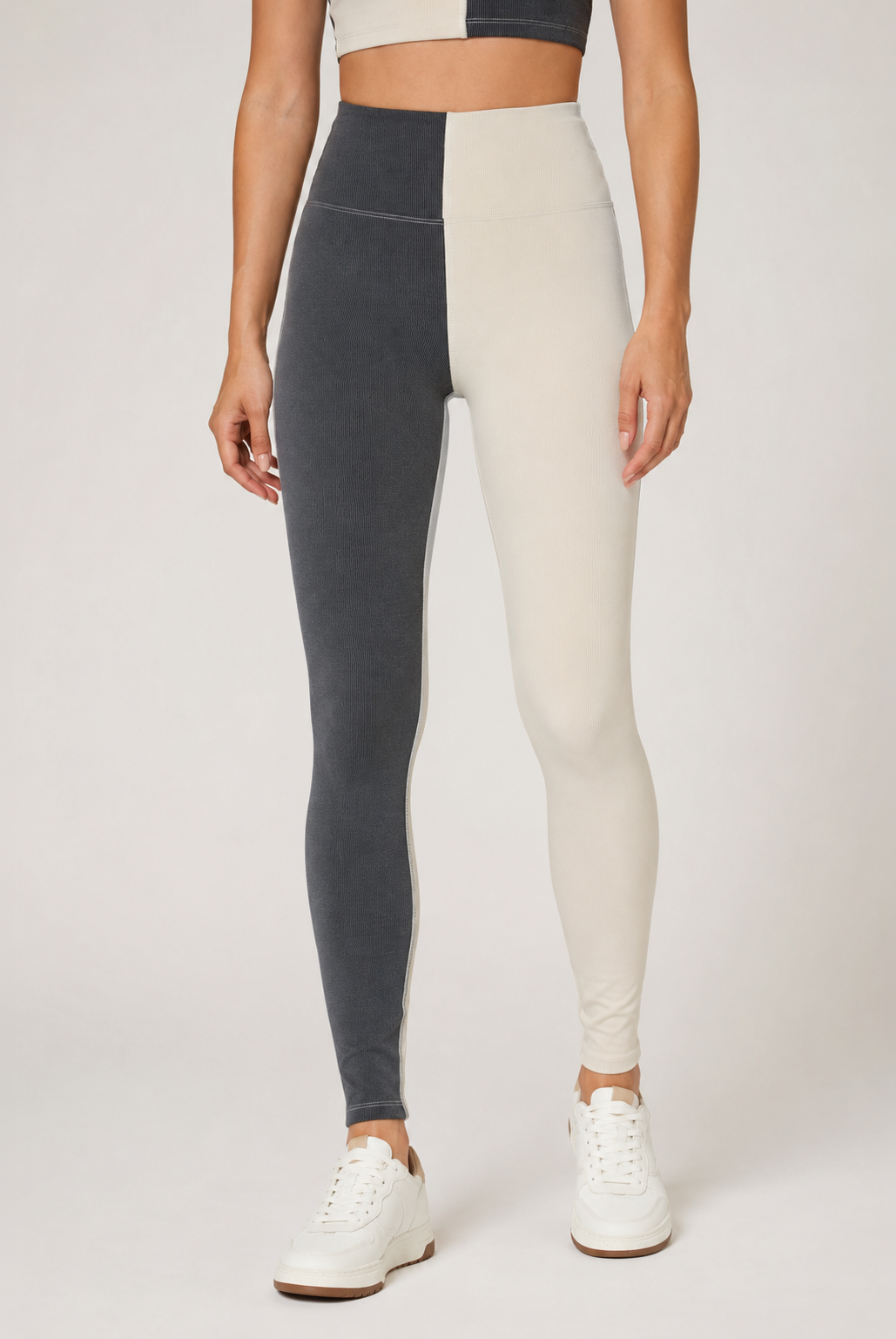 Women's Two Tone Leggings detail view 1