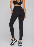 Women's Snap It Motion Set detail view 3